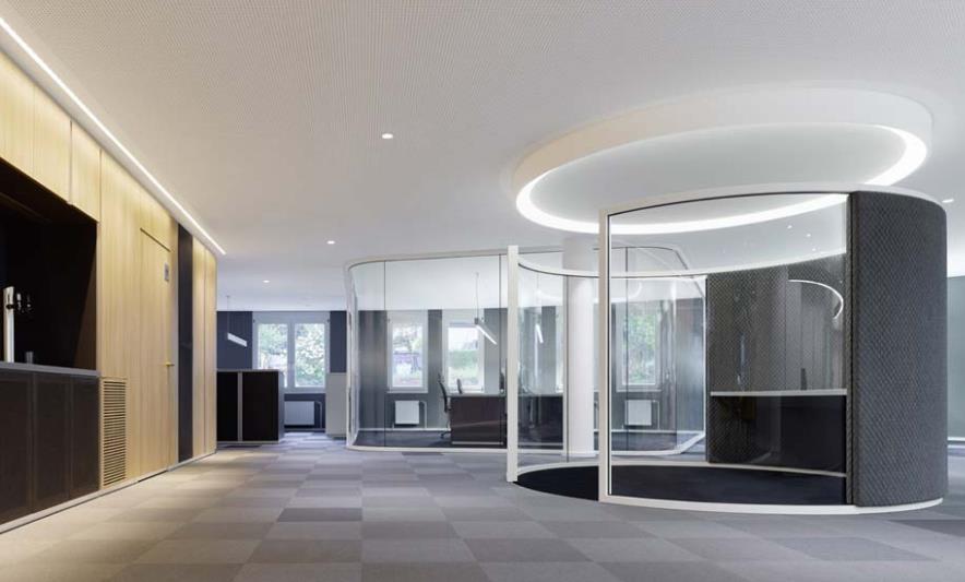 辦公室裝修施工電路鋪設(shè)的注意事項(xiàng)有哪些？辦公室橡膠地板的施工工藝是什么？